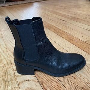 Kenneth Cole Reaction Salt Chelsea Ankle Boots size 5